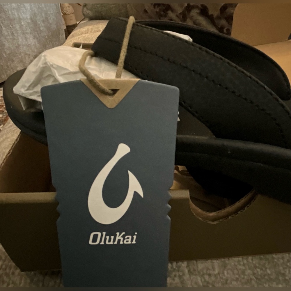 🩴NIB OluKai ‘Ohana Flip-flops (8) Black🩴